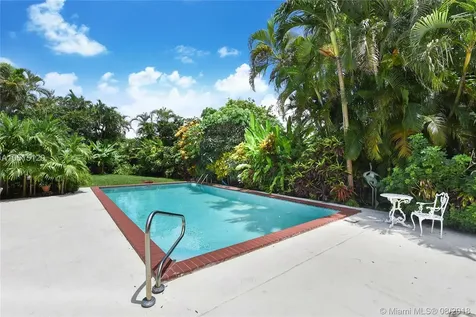 5820 SW 99th Terrace Pinecrest FL 33156