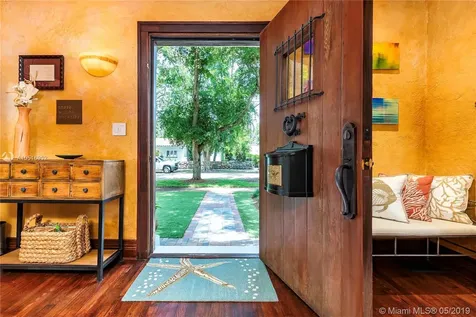 548 San Esteban Avenue Coral Gables FL 33146