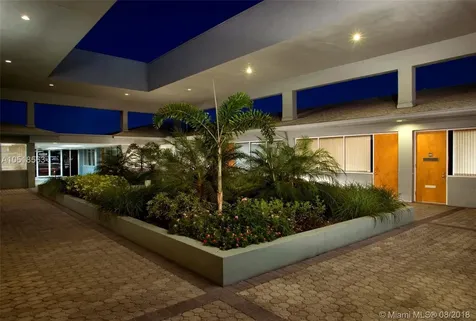 Pembroke Pines FL 33024