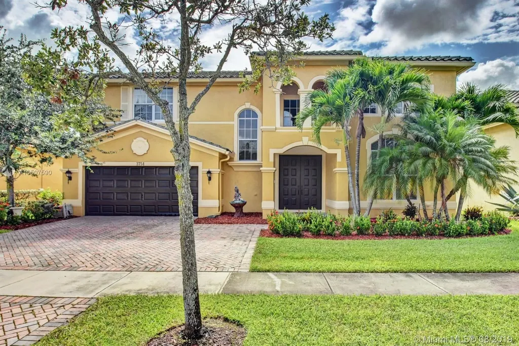 3754 W Gardenia Avenue Weston FL 33332