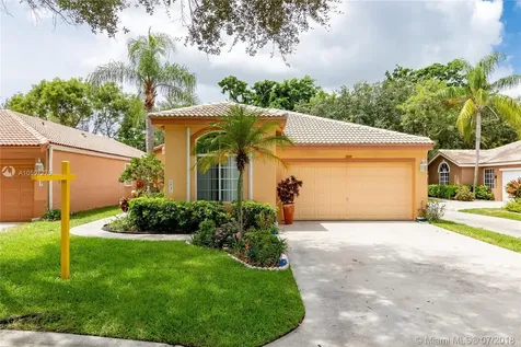 1431 Banyan Circle Pompano Beach FL 33069