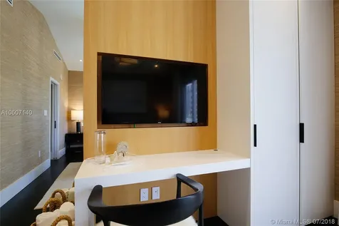 1801 Collins Avenue Miami Beach FL 33139