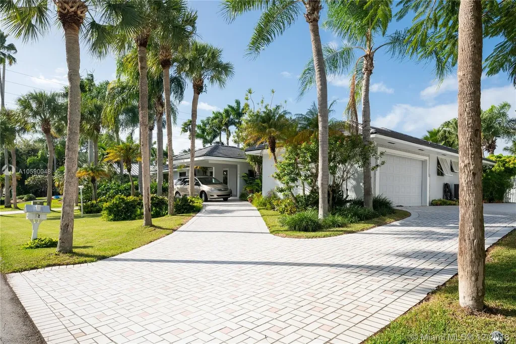 17724 SW 83rd Court Palmetto Bay FL 33157
