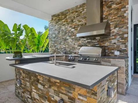 6801 SW 92nd Street Pinecrest FL 33156