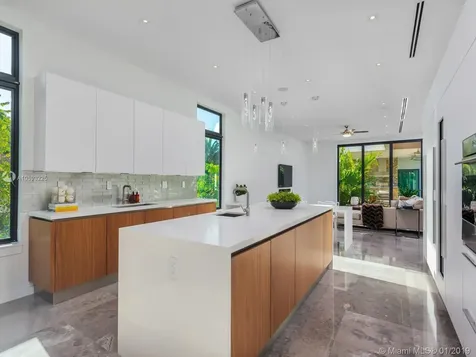 6801 SW 92nd Street Pinecrest FL 33156