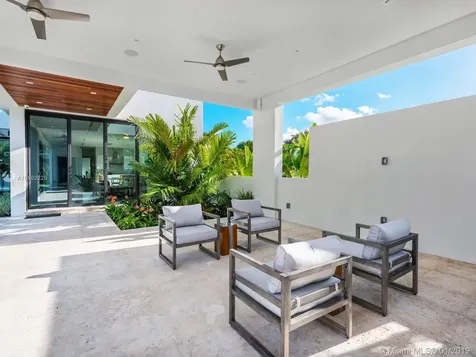 6801 SW 92nd Street Pinecrest FL 33156