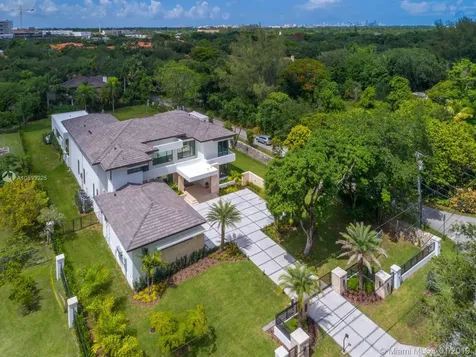 6801 SW 92nd Street Pinecrest FL 33156