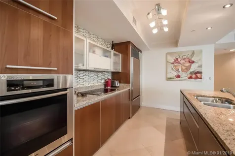 17201 Collins Avenue Sunny Isles Beach FL 33160