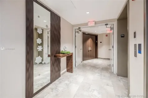 17201 Collins Avenue Sunny Isles Beach FL 33160