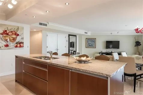 17201 Collins Avenue Sunny Isles Beach FL 33160