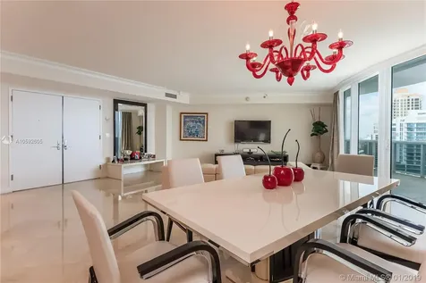 17201 Collins Avenue Sunny Isles Beach FL 33160