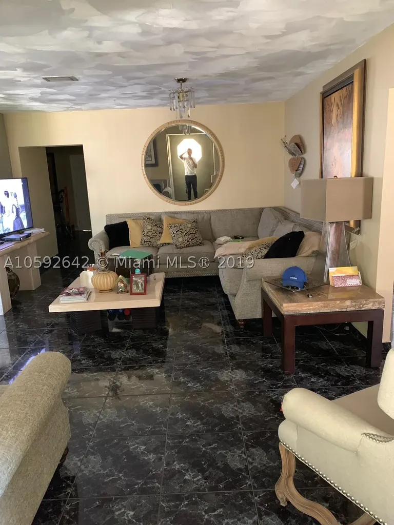 3011 SW 122nd Avenue Miami FL 33175