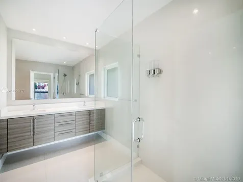 643 Palm Drive Hallandale Beach FL 33009