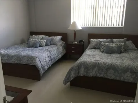 3901 S Ocean Drive Hollywood FL 33019