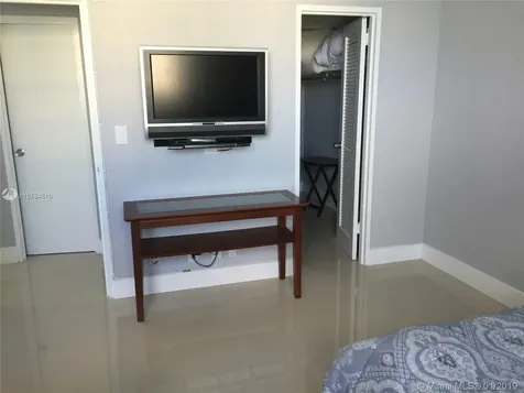 3901 S Ocean Drive Hollywood FL 33019