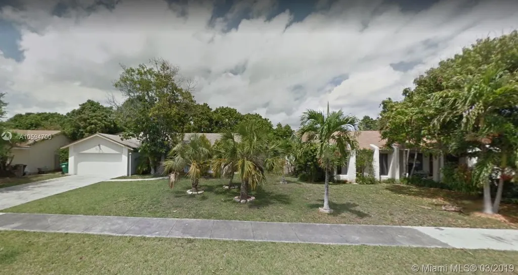 9345 SW 172nd Terrace Palmetto Bay FL 33157