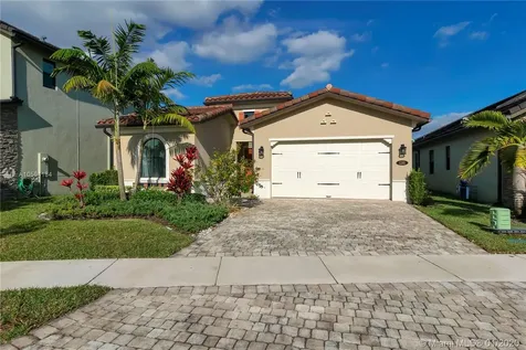 1281 SW 113th Way Pembroke Pines FL 33025