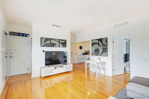 935 10th Street Miami Beach FL 33139