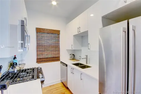 935 10th Street Miami Beach FL 33139