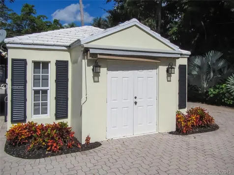 1024 SE 4th Street Fort Lauderdale FL 33301