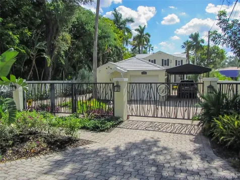 1024 SE 4th Street Fort Lauderdale FL 33301