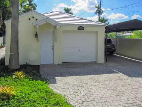1024 SE 4th Street Fort Lauderdale FL 33301