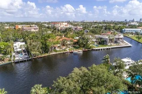 1024 SE 4th Street Fort Lauderdale FL 33301