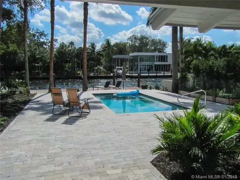 1024 SE 4th Street Fort Lauderdale FL 33301