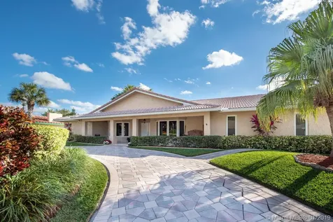 8900 N Lake Dasha Drive Plantation FL 33324