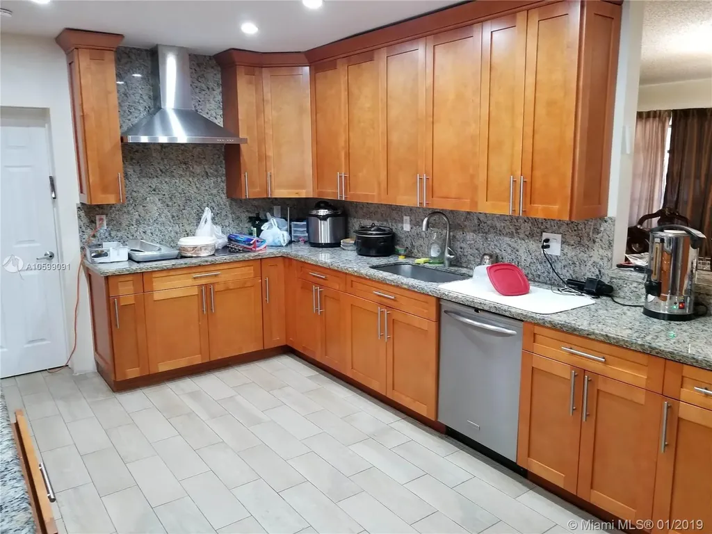 17630 NE 8th Place Miami FL 33162
