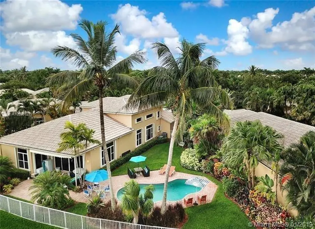 2477 Bay Isle Court Weston FL 33327