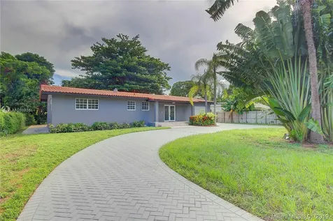 5500 SW 80th Street Miami FL 33143