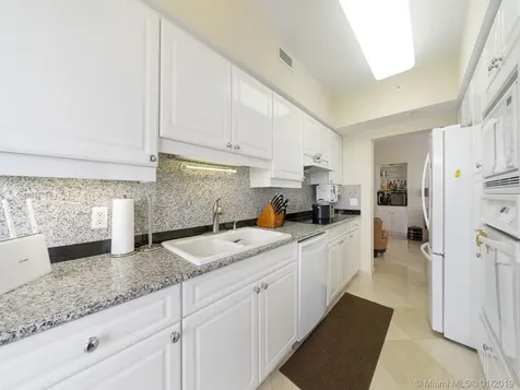 4779 Collins Avenue Miami Beach FL 33140