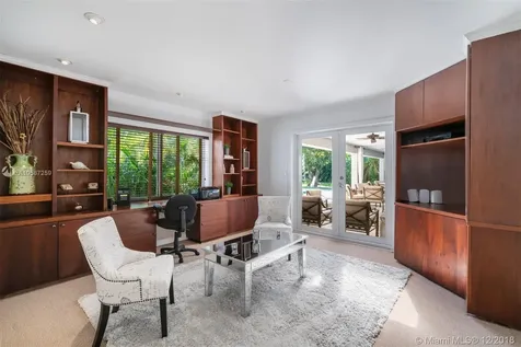8125 SW 52nd Avenue Miami FL 33143