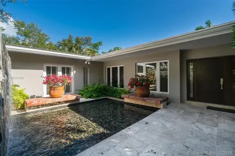 8125 SW 52nd Avenue Miami FL 33143