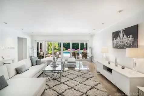 8125 SW 52nd Avenue Miami FL 33143