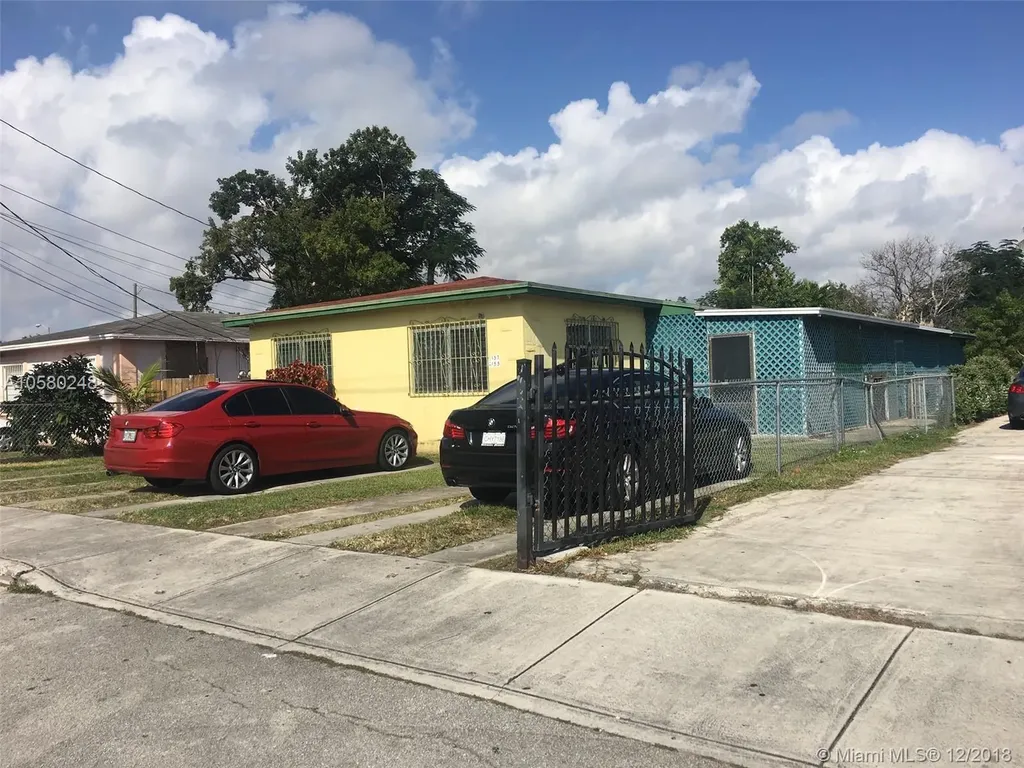 2155 NW 27th Street Miami FL 33142