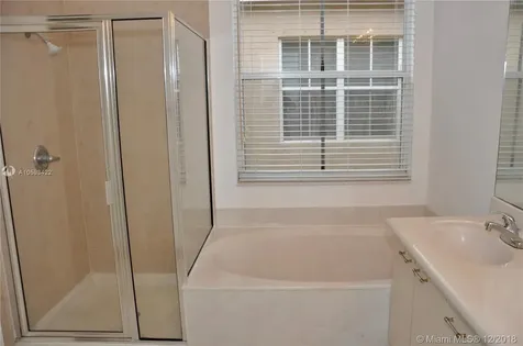916 Tulip Circle Weston FL 33327