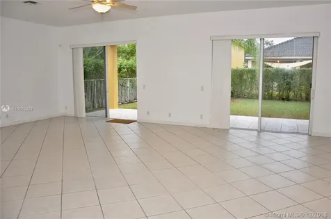 916 Tulip Circle Weston FL 33327