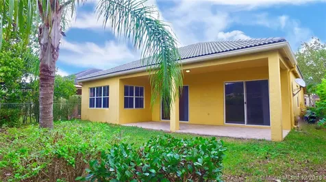 916 Tulip Circle Weston FL 33327