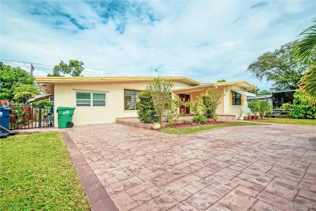 735 NE 159th Street Miami FL 33162