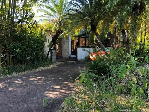 6820 SW 126th Terrace Pinecrest FL 33156