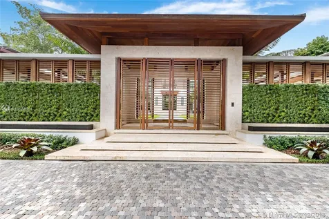 8950 Arvida Drive Coral Gables FL 33156