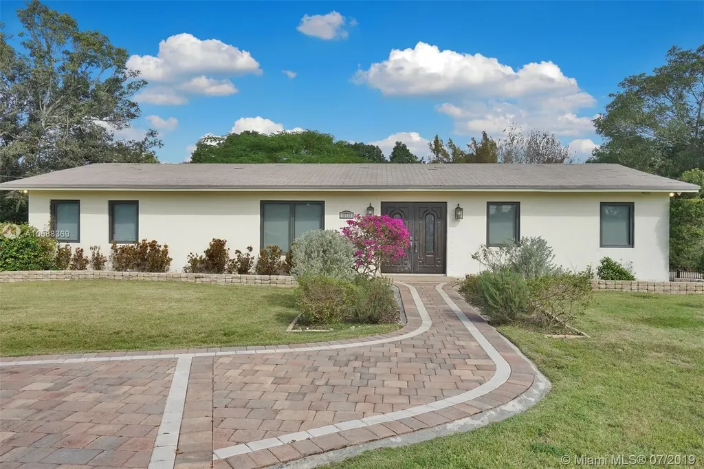 17771 SW 51st Street Southwest Ranches FL 33331