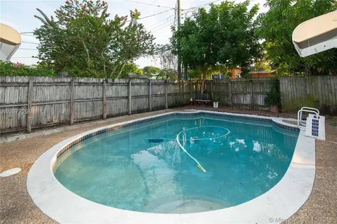 6600 SW 5th Street Pembroke Pines FL 33023