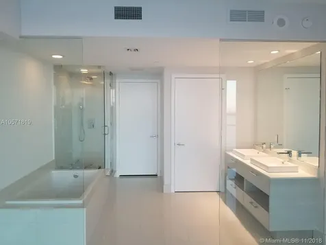 650 NE 32 Street Miami FL 33137