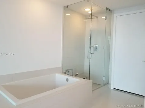 650 NE 32 Street Miami FL 33137