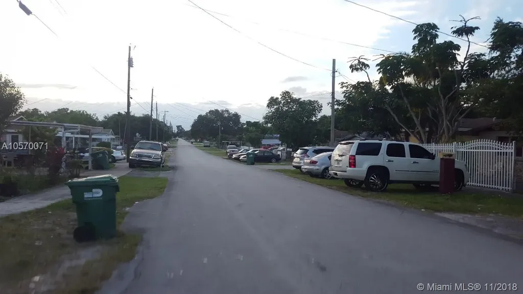 2727 NW 59th Street Miami FL 33142
