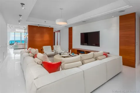 5959 Collins Avenue Miami Beach FL 33140
