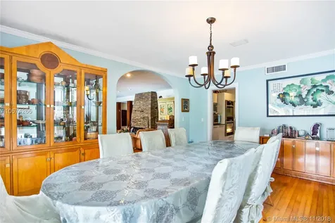 4505 N Meridian Avenue Miami Beach FL 33140